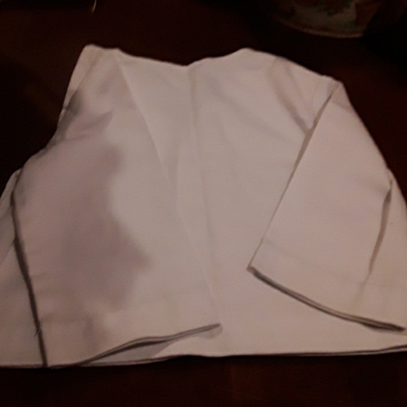 White  button up front  Jacket with  Sailboat. - Picture 4 of 4